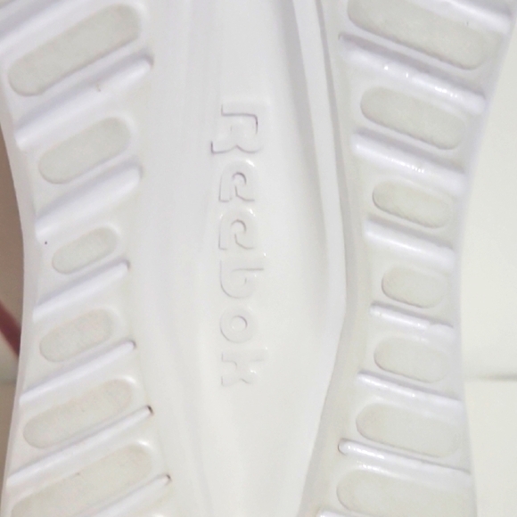 Reebok Energen Lux women's running shoes, in cream and pink. - Picture 8 of 9
